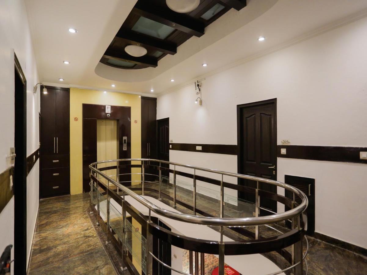 Oyo Townhouse 823 Green Leaf Gurgaon Luaran gambar
