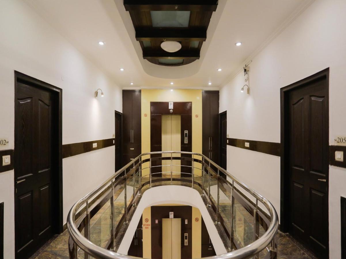 Oyo Townhouse 823 Green Leaf Gurgaon Luaran gambar