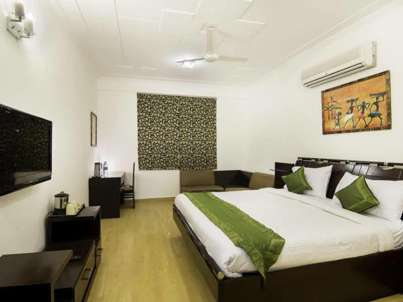 Oyo Townhouse 823 Green Leaf Gurgaon Luaran gambar