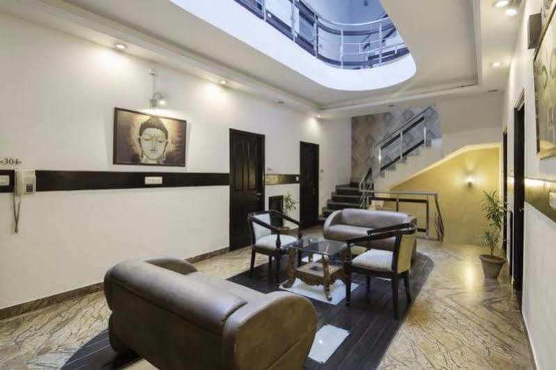 Oyo Townhouse 823 Green Leaf Gurgaon Luaran gambar